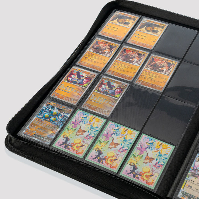 The Gemloader: Premium Samlekortmappe [1024 pockets 4X4] from Gemloader neatly displays Pokémon cards in clear sleeves; most feature orange borders, while three at the bottom depict vibrant scenes with multiple Pokémon. Ideal for TCG/CCG opbevaring.