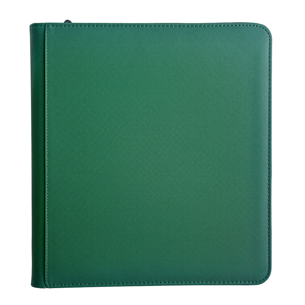 The TCGpicks: Samlekortmappe [480 pockets 4X3] by Ml Trading is displayed standing upright against a white background. This closed green binder features a textured cover with rounded edges and offers 480 lommer, making it ideal for securely organizing and storing trading cards.