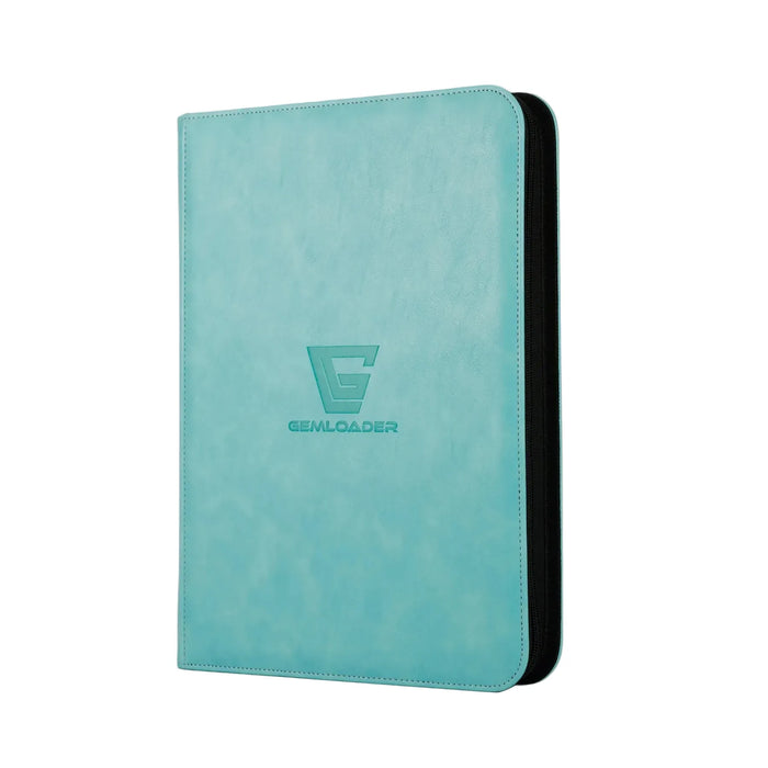 The Gemloader: Premium Samlekortmappe [360 pockets 3X3] in turquoise, featuring a subtle embossed “GEMLOADER” logo, stands upright against a plain white background—perfect for storing samlekort.