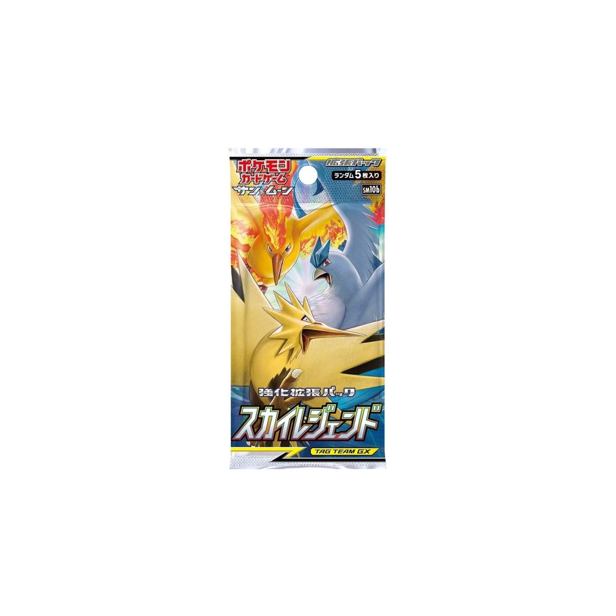 A Pokémon TCG: Sky Legend Booster Box - Japansk (Sun & Moon: SM10b) featuring artwork of Moltres, Zapdos, and Articuno on the display lid and individual packs.