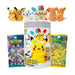 Introducing the Pokémon Plush Toy Tin Blindbox (Kinesisk) from The Pokémon Company—a fun surprise box featuring adorable Pokémon plush toys like Pikachu and friends, a collectible Pikachu tin, and two packs of specially designed Pokémon trading cards. Perfect for Pokémon fans and plush collectors alike!.